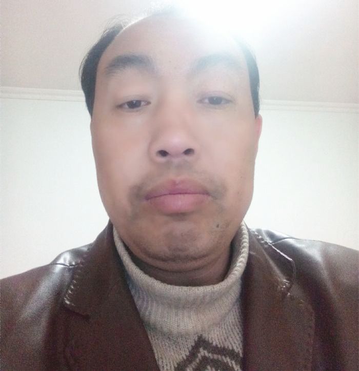 优优工长陈新荣