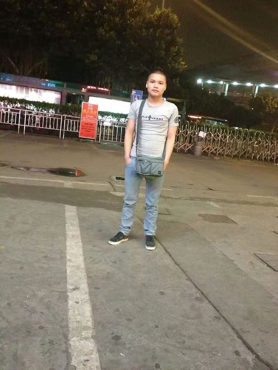 优优工长农镇飞