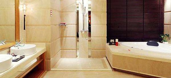 ������ԡ�۸�֮��Ͱ