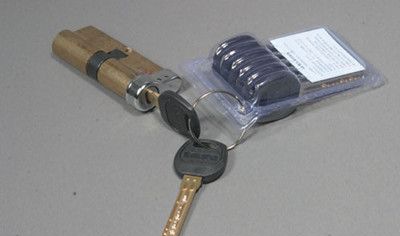 ���°���о