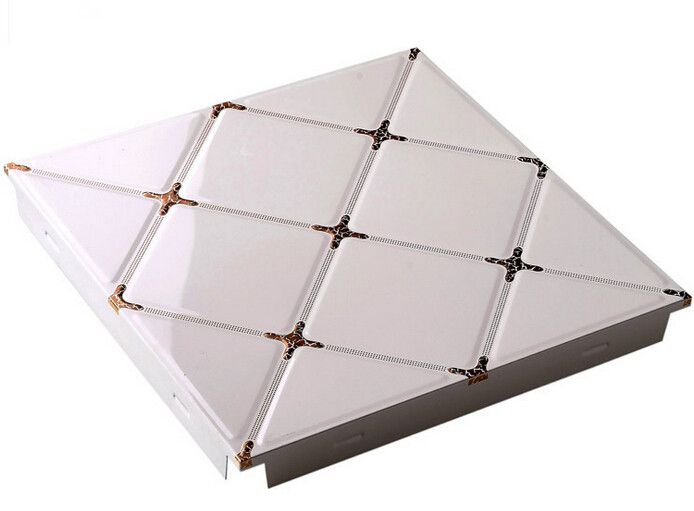 ���۰����