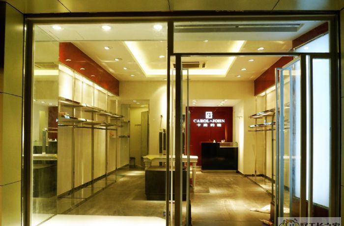 卡路约翰品牌女装装修效果图