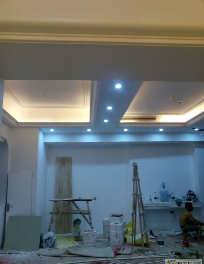 南宁长湖茶花园路口浩天广场一楼美容美发店装修效果图