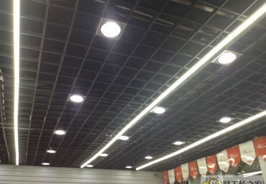 太原鑫欣明洗车带维修车间装修效果图