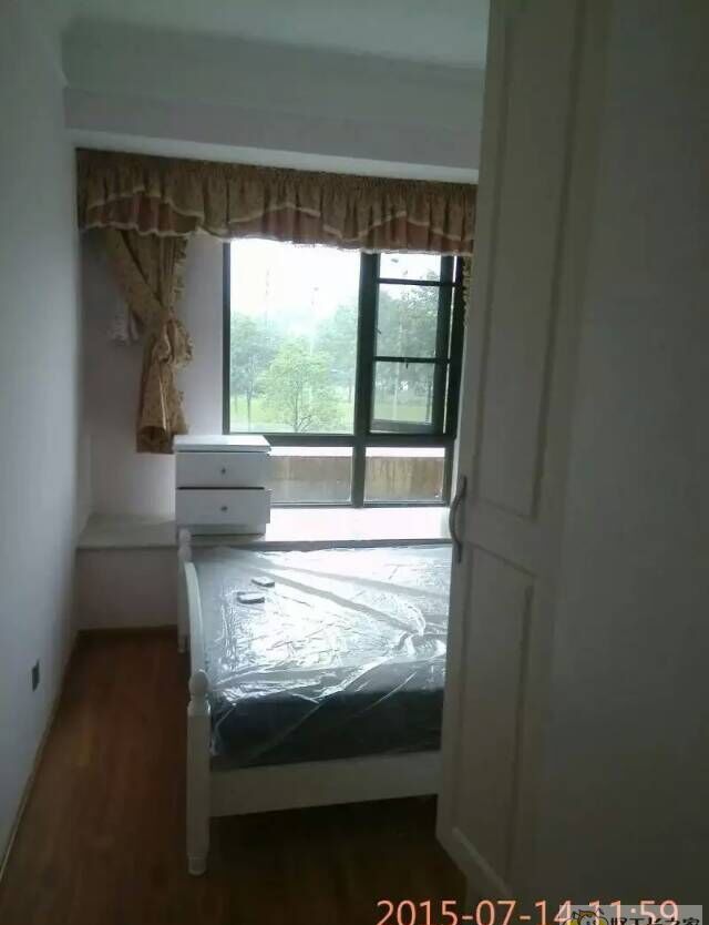 �ɶ����н���װ��Ч��ͼ