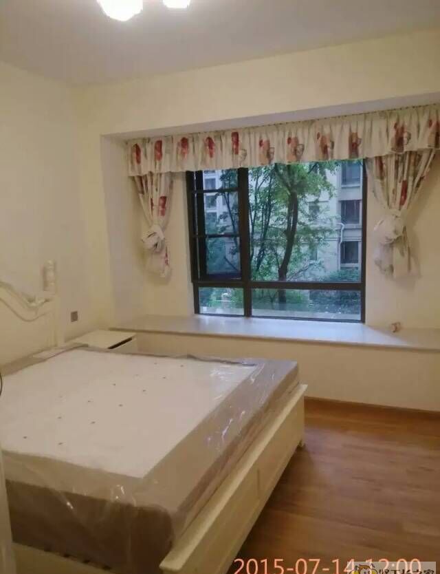 �ɶ����н���װ��Ч��ͼ