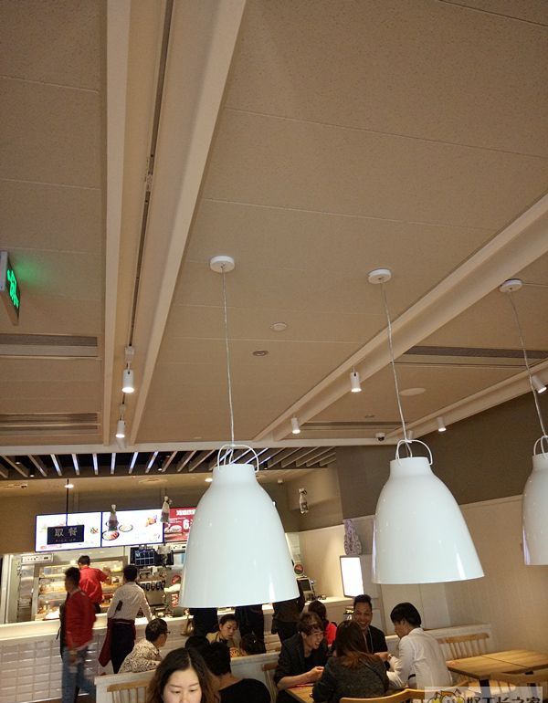 武汉南昌玉河KFC装修效果图