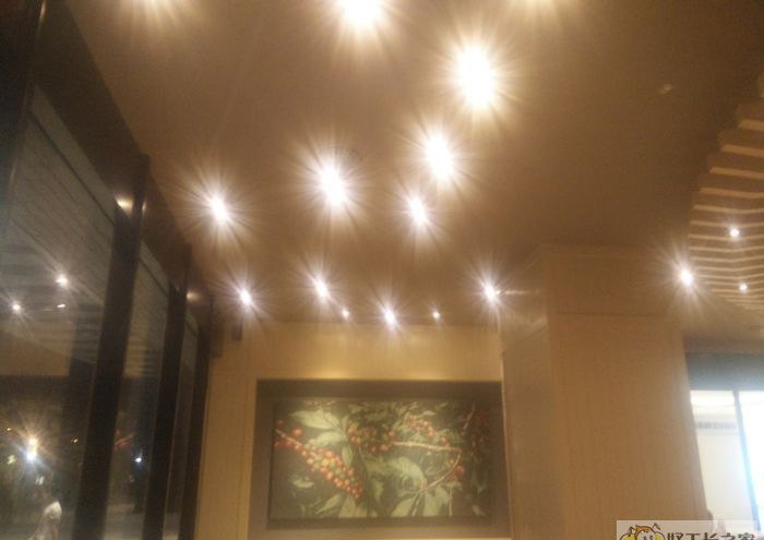 武汉黄石万达星巴克装修效果图