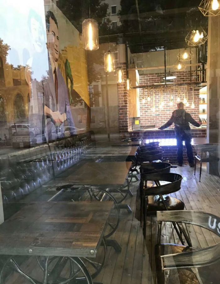 武汉再叙老街烧烤吴家山店装修效果图