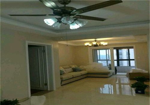 ������ɫ����Էװ��Ч��ͼ