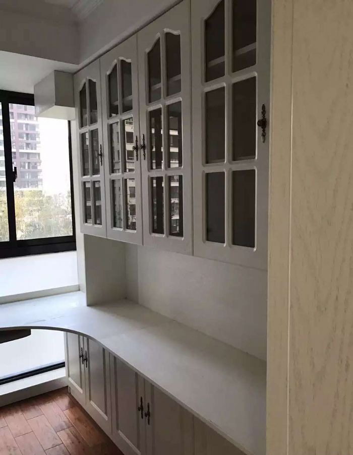 �Ͼ���غ����վ�װ��Ч��ͼ