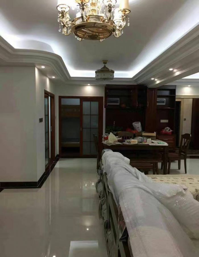 ���ڱ����۾�װ��Ч��ͼ