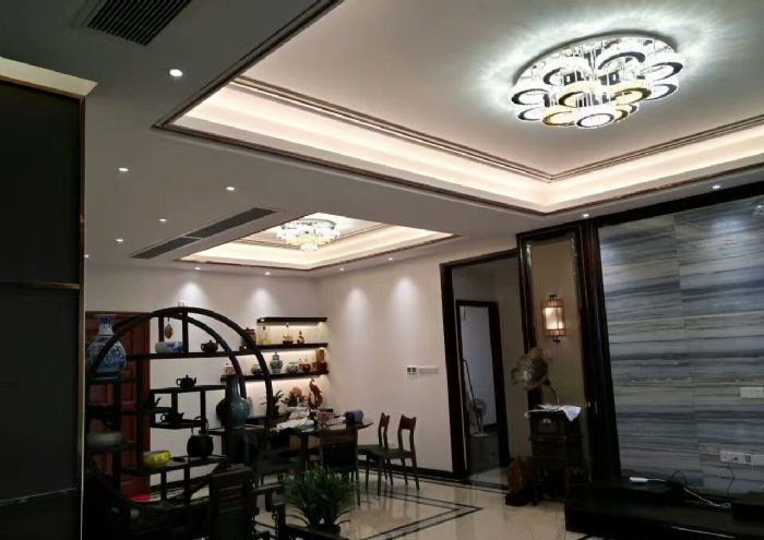 ���ݻ����³�װ��Ч��ͼ