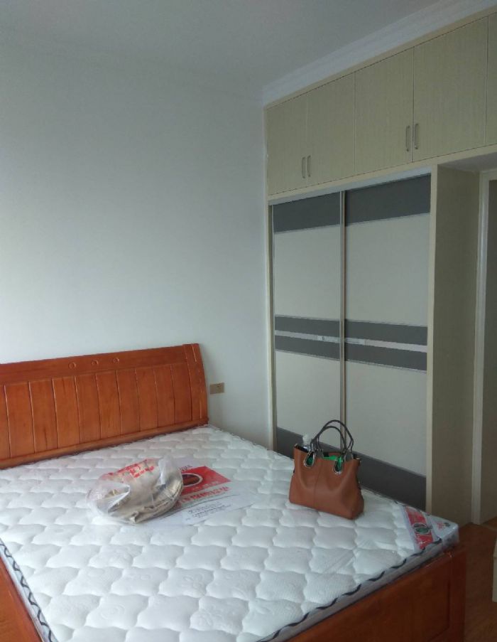 �人���ڱ���Ԣװ��Ч��ͼ