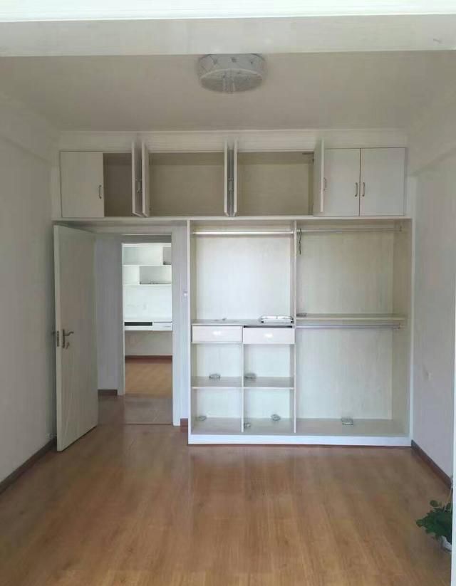 �����Խ�����װ��Ч��ͼ