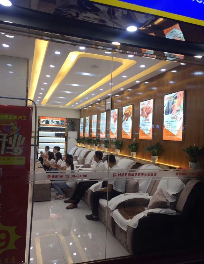 �ɶ����ݽ�4�����Ƶ�װ��Ч��ͼ