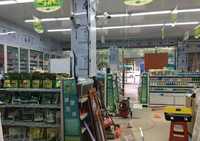 广州板头市场,药业连锁店装修效果图