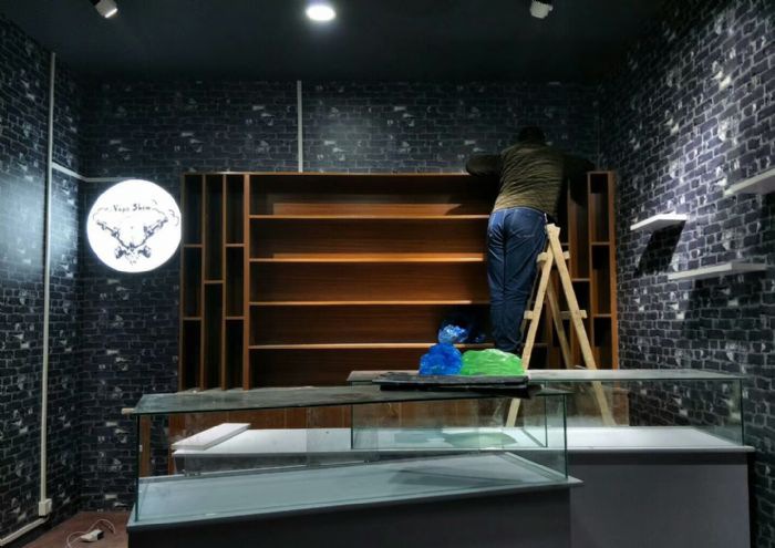 上海岳州路电子烟体验馆装修效果图