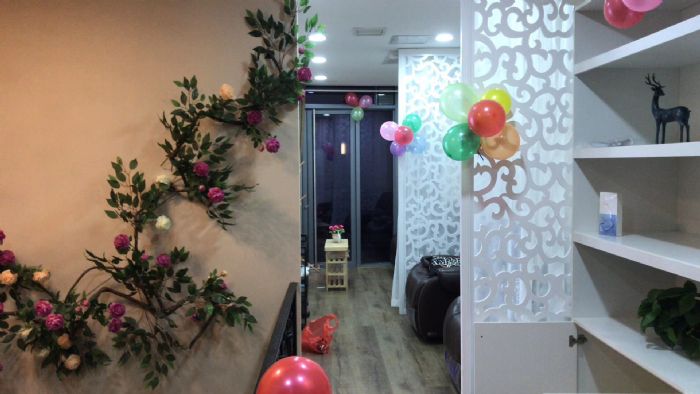 南京天平座美甲店装修效果图