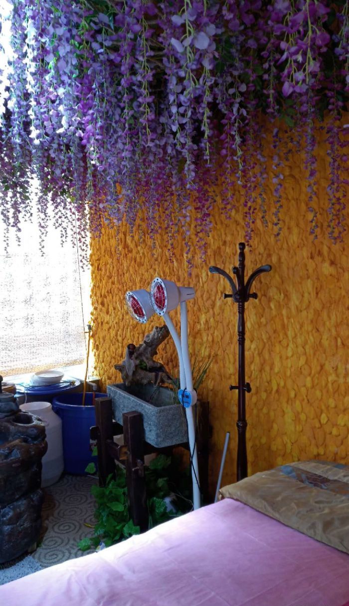 重庆乌苏神泥美容连锁装修效果图