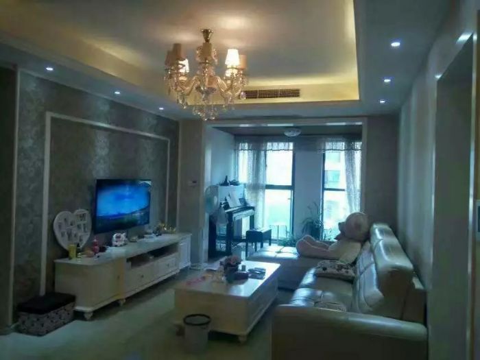 �ɶ����·���װ��Ч��ͼ