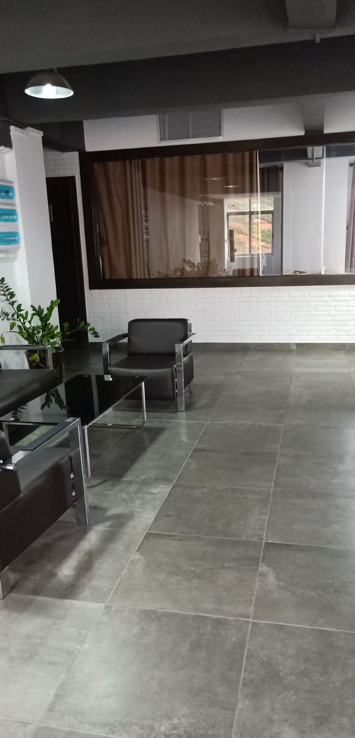 广州工业灰办公室装修效果图