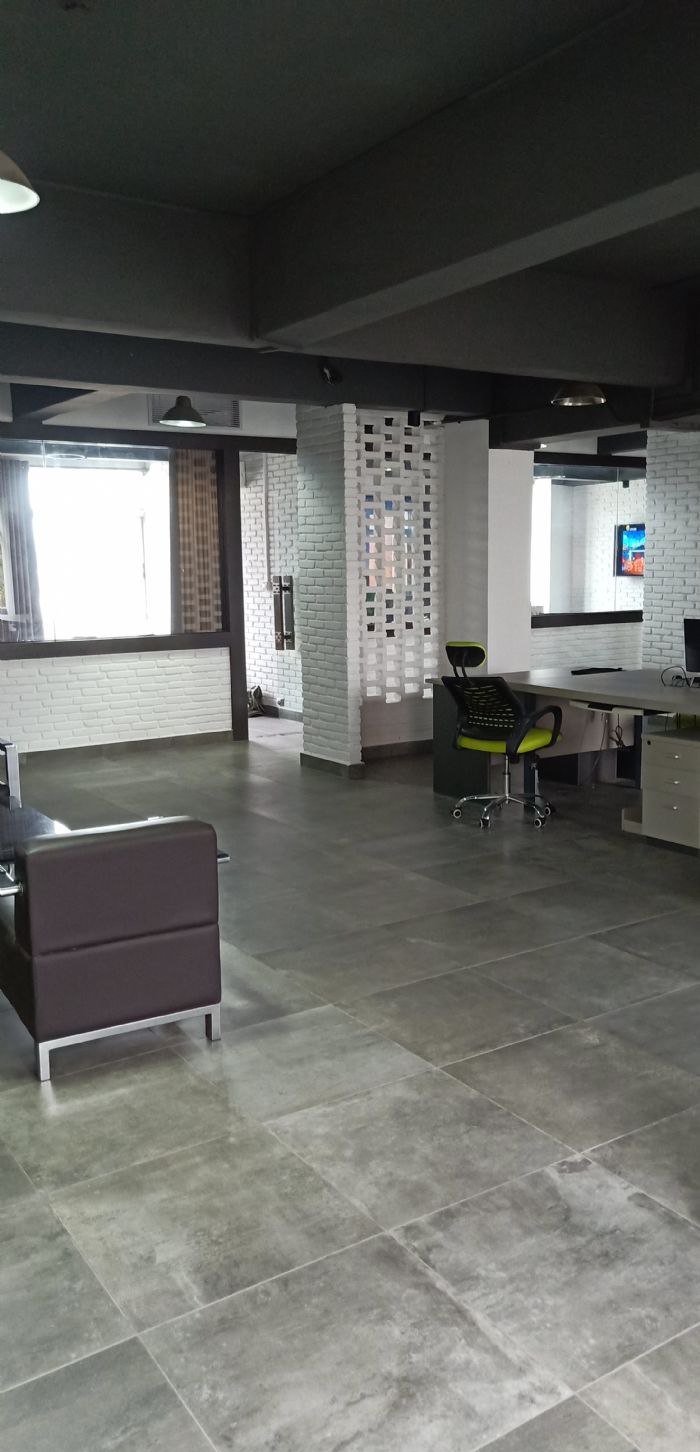 广州工业灰办公室装修效果图
