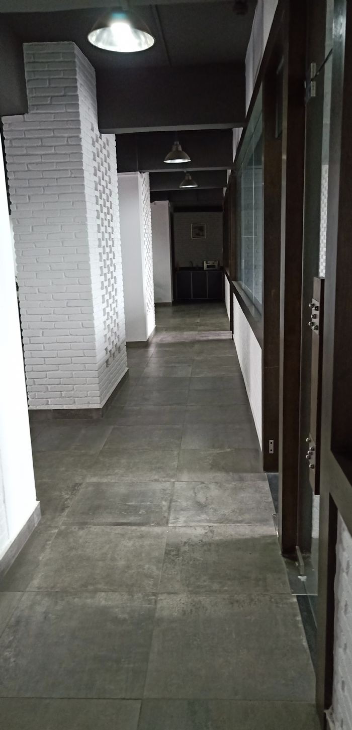 广州工业灰办公室装修效果图