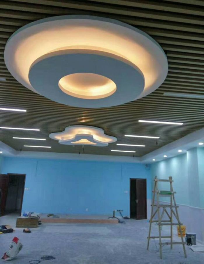 ����ѧУ��ý�����װ��װ��Ч��ͼ