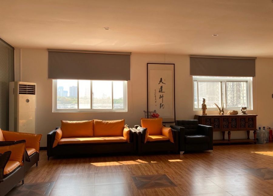 郑州融通二手车行装修效果图