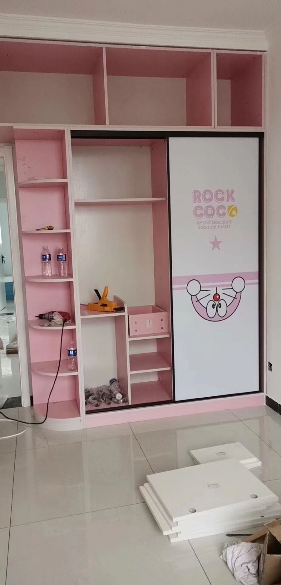 �е���װ��Ч��ͼ