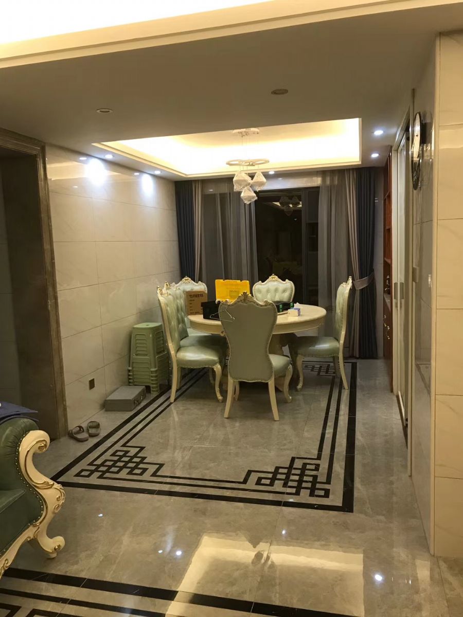 ���ݶ����³�װ��Ч��ͼ