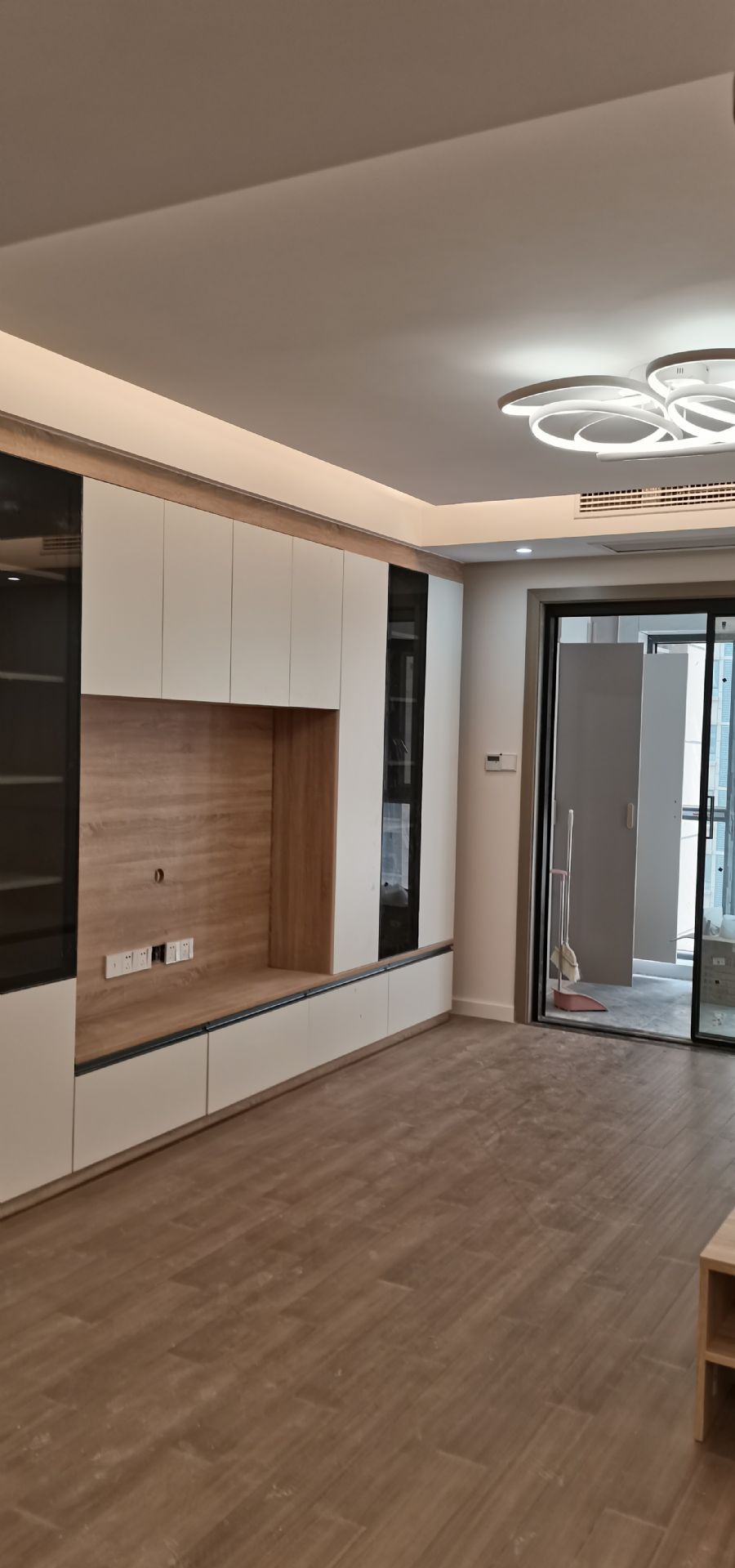 �人�н��Ϻ�Ҽ��6��װ��Ч��ͼ