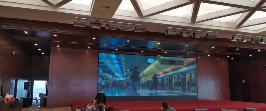 ���Ƹۻ��������Ʒľ���汳��װ��Ч��ͼ