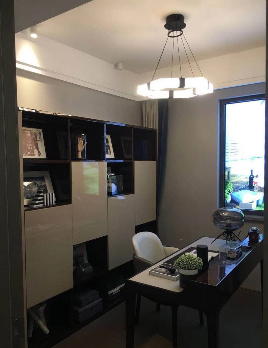 �����ڴ�Ҽ��Ժװ��Ч��ͼ